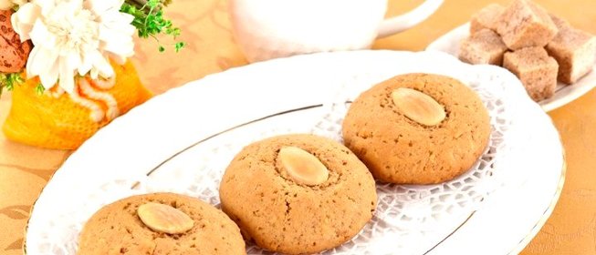 Печенье с миндалем, корицей и имбирем