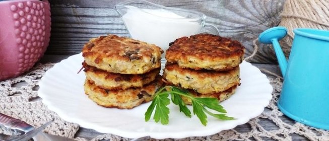 Овощные оладьи с шампиньонами