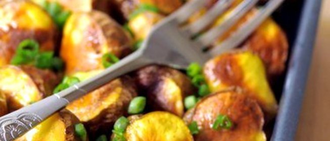 Ароматный печеный картофель на гриле