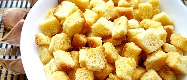 Чесночные сухарики