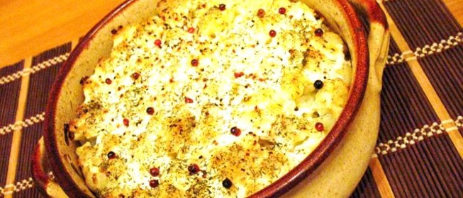 Цветная капуста с курицей, запеченная в духовке