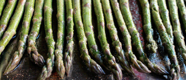 Запеченная спаржа