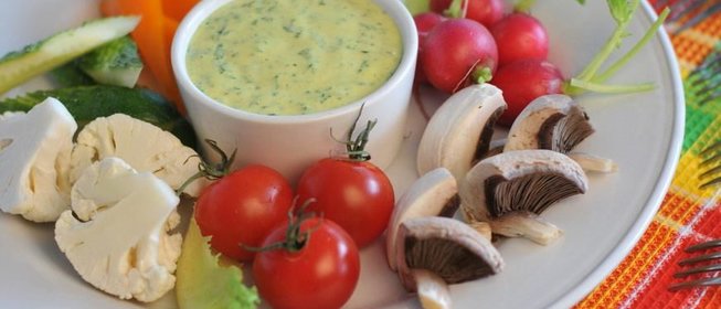 Янтарный джем из яблок с цукатами и корицей