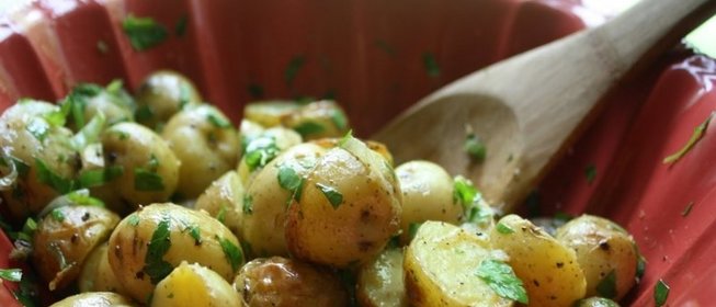 Картофель с мятным майонезом