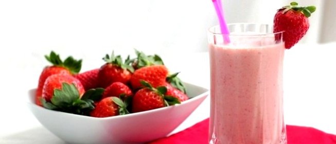 Коктейль с клубникой