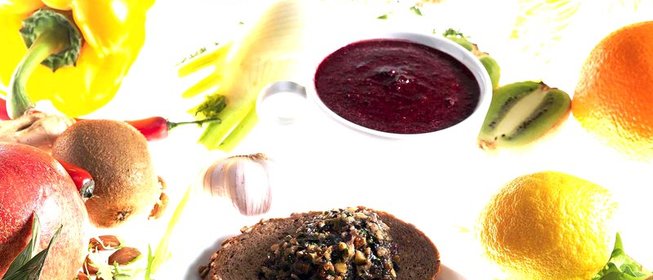 Тапенад из черных и зеленых оливок, анчоусов и инжира