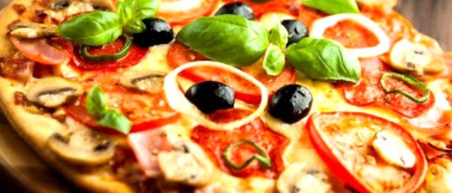 Пицца с колбасой, балыком и шинкой «Перфетта»