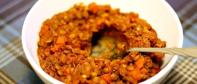 Рагу из чечевицы и томатов