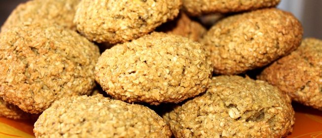 Овсяное печенье без муки с лимонной цедрой