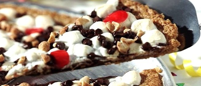 Сладкая пицца