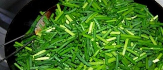 Стрелки чеснока жареные