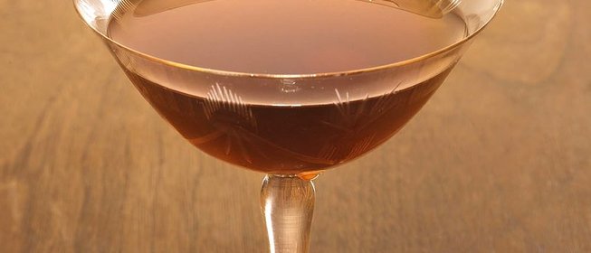 Коктейль «Бальзамик Манхэттен» (Balsamic Manhattan)