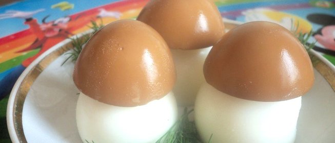 Грибочки из яиц