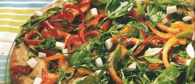 Пицца с эстрагоном и соусом песто