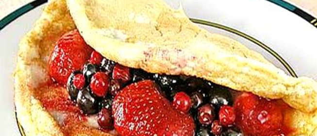 Омлет с ягодами