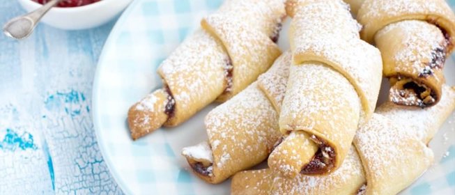 Рогалики с малиновым вареньем