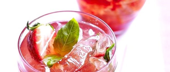 Безалкогольный клубничный мохито