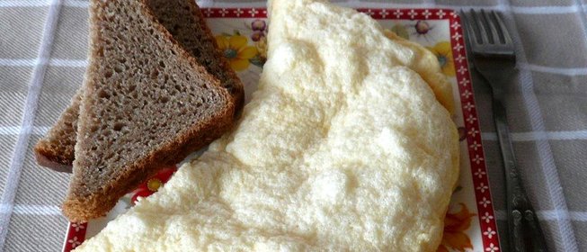 Пышный омлет со сливками