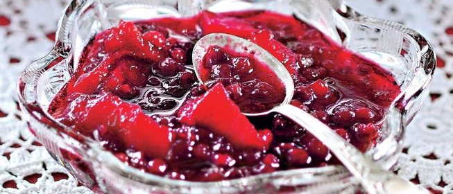 Варенье из яблок и брусники