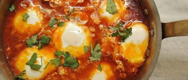 Яичница с овощным рагу