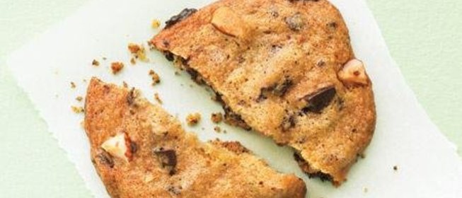 Шоколадное печенье с миндалем