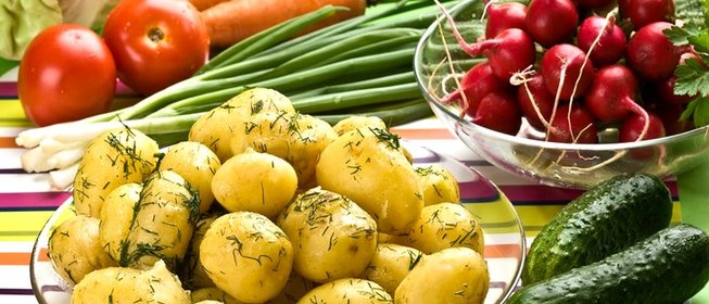 Картофель с зеленью и чесноком