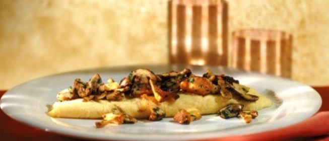 Омлет с лисичками и зеленью