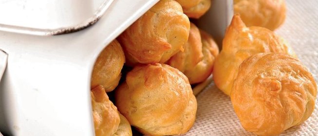 Овсяные оладьи с томатно-перечным соусом