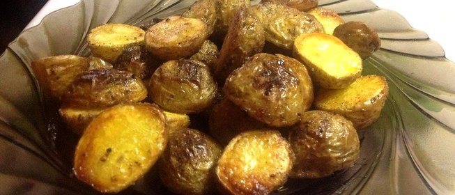 Печеная молодая картошка