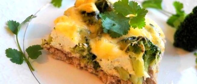 Запеканка из мяса и брокколи