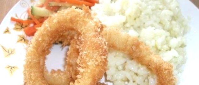 Кольца кальмара во фритюре