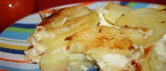 Картошка в духовке со сливками и сыром
