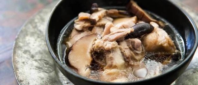 Куриный суп с имбирем и шиитаке