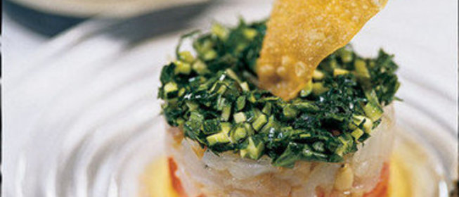 Тартар из томатов, дорады и цукини