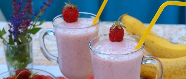Клубнично-банановый коктейль