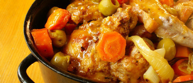 Рагу из кролика с оливками