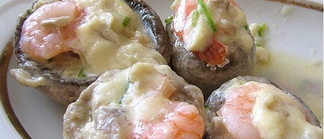 Грибы, фаршированные креветками