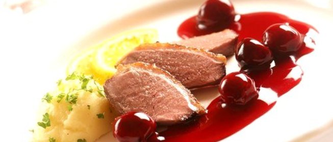 Вишневый соус к утке с бренди и орехами пекан