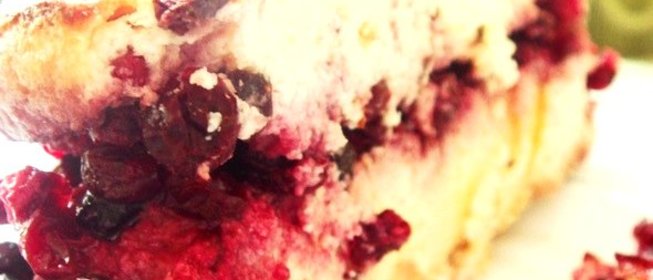 Творожно-ягодная запеканка