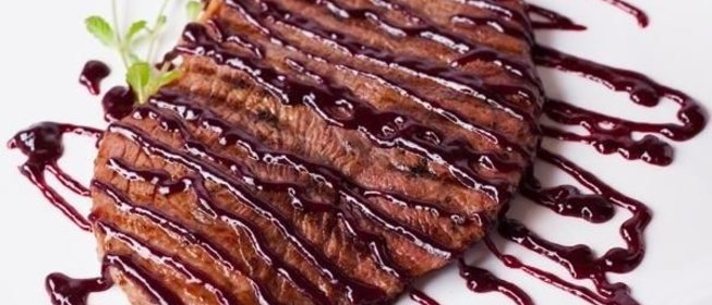 Малиновый соус к мясу