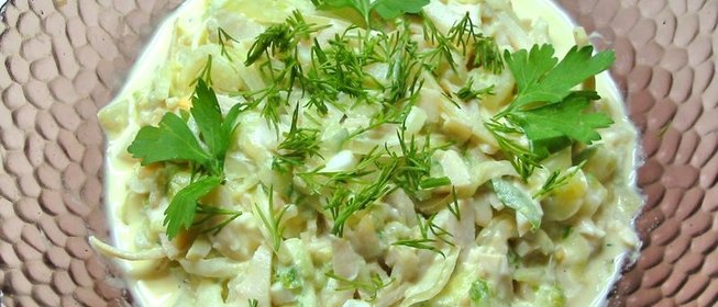 Салат с кальмарами и огурцами