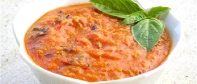 Луковый соус с томатной пастой