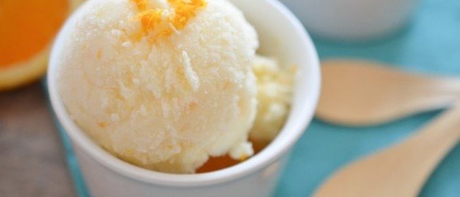 Сорбет из кокосового молока с апельсиновым повидлом