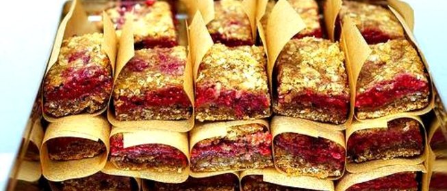 Печенье с малиной и овсяными хлопьями