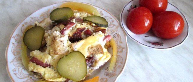 Омлет Закарпатский с хлебом