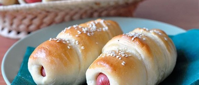 Сосиски в дрожжевом тесте