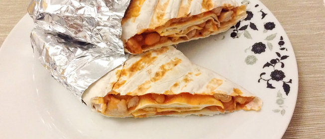 Буррито со свининой и фасолью