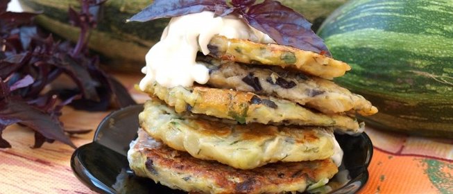 Кабачково-базиликовые оладьи