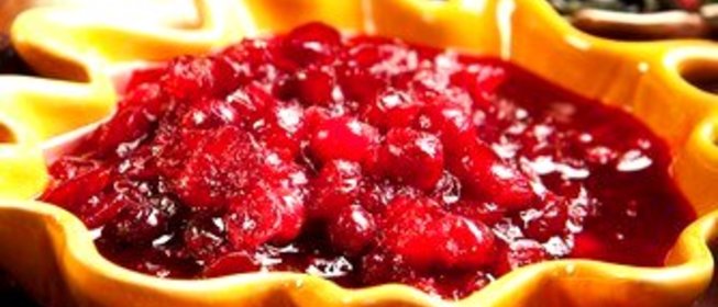 Клюквенно-апельсиновый соус с грецкими орехами