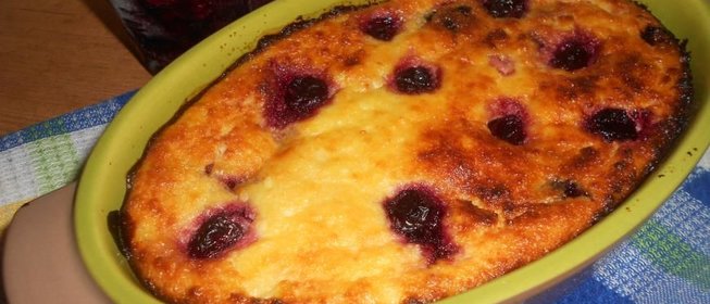 Запеканка с творогом и вишней